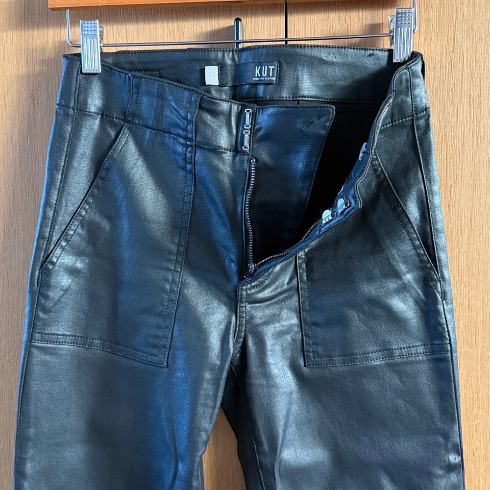 Kut From the Kloth Faux Leather Pants Women's Size 2 Black Color Straight Leg - Picture 5 of 11